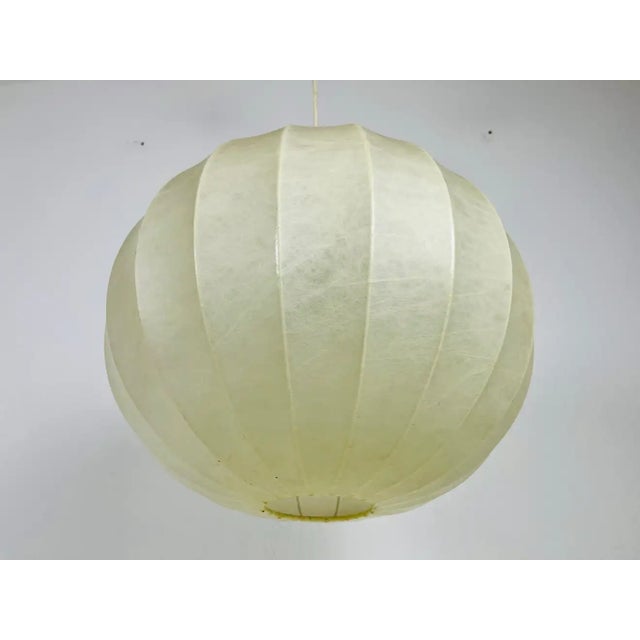 Mid-Century Modern Round Cocoon Pendant Lamp, 1960s, Italy For Sale - Image 4 of 10