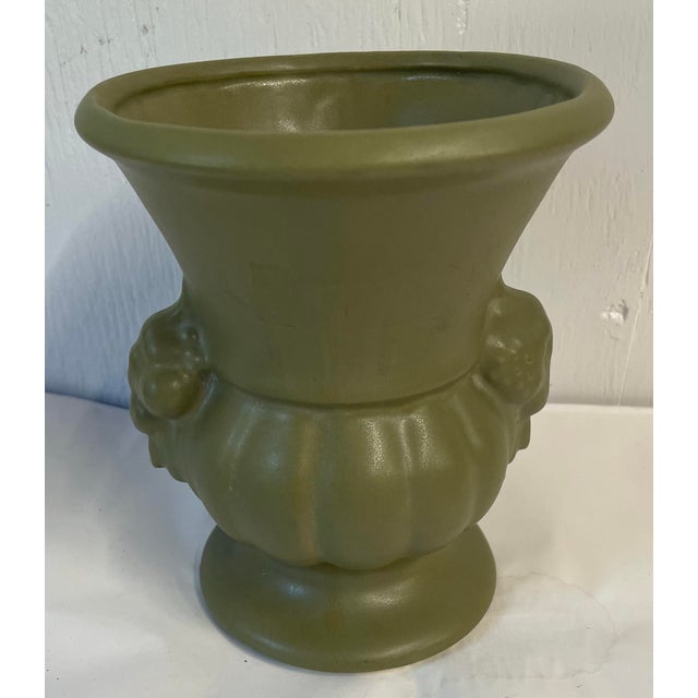 Nice classic design on this pretty vase! About the Floraline Line by McCoy: Floraline started June 9th, 1960. At the time...