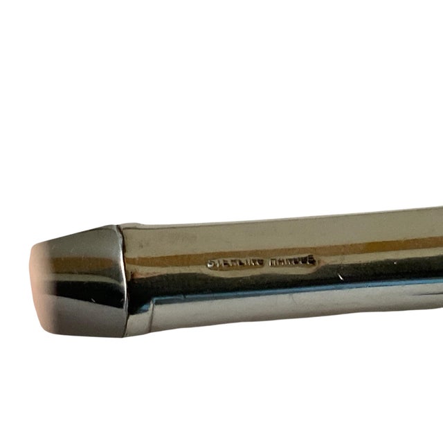 Modern Vintage Oneida Heirloom Young Love Sterling Silver Hollow Handle Master Butter Knife & Butter Knife Spreader 1958-1972 - a Pair For Sale - Image 3 of 3