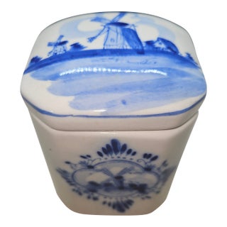 Vintage Delft Blue Lidded Trinket Box For Sale