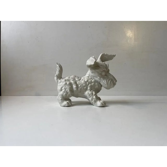 1950s Scottish Terrier Figurine in Porcelain from Schaubach Kunst, 1950s For Sale - Image 5 of 10