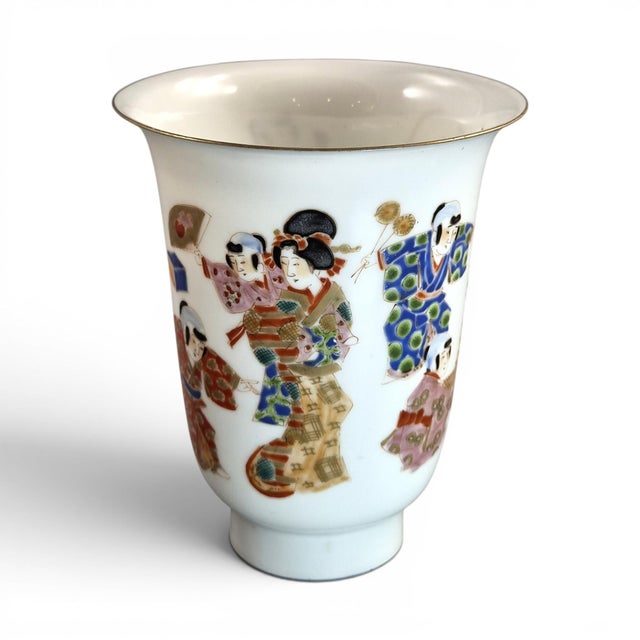 Japanese Eggshell Porcelain Beaker Vase by Hichozan Shinpo for Arita, 1860-1880 For Sale - Image 11 of 11