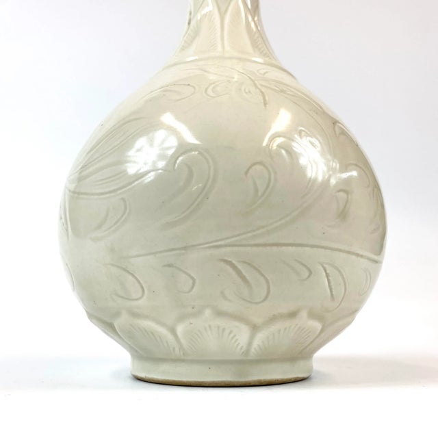 Late 20th Century Late 20th Century Chinese Song-Dynasty Style White Lotus Top Vase For Sale - Image 5 of 6