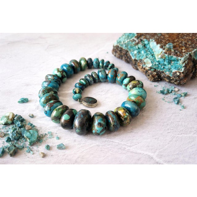 Hubei Turquoise Beaded Necklace With Sterling Silver Turquoise Clasp, 21.5" For Sale - Image 10 of 10