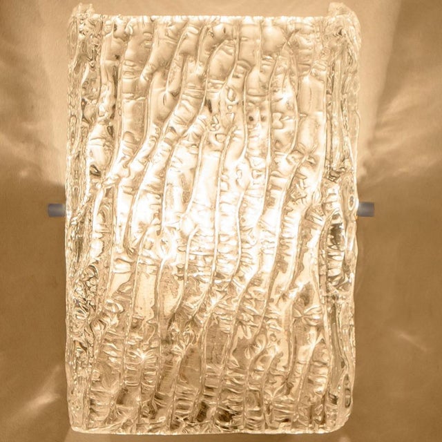Textured Ice Glass Gold Wall Lights attributed to J. T. Kalmar for Kalmar, 1970s, Set of 2 For Sale - Image 6 of 14