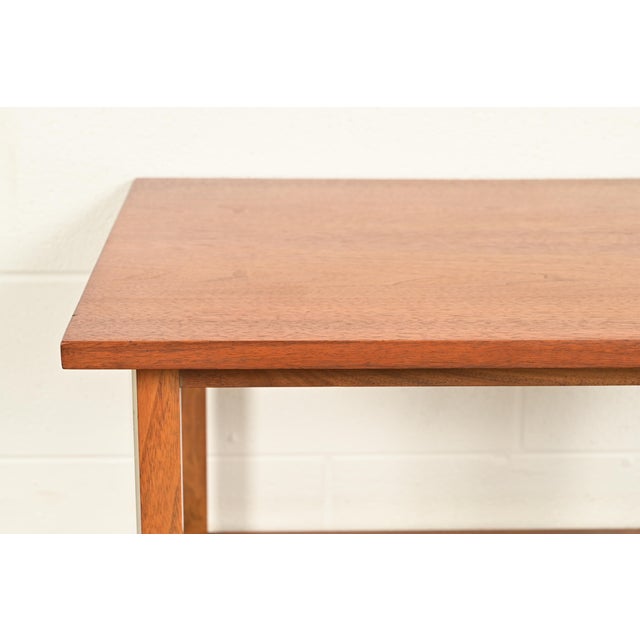 1950s Paul McCobb for Calvin Furniture Linear Group Walnut Two-Tier Side Table, 1950s For Sale - Image 5 of 12