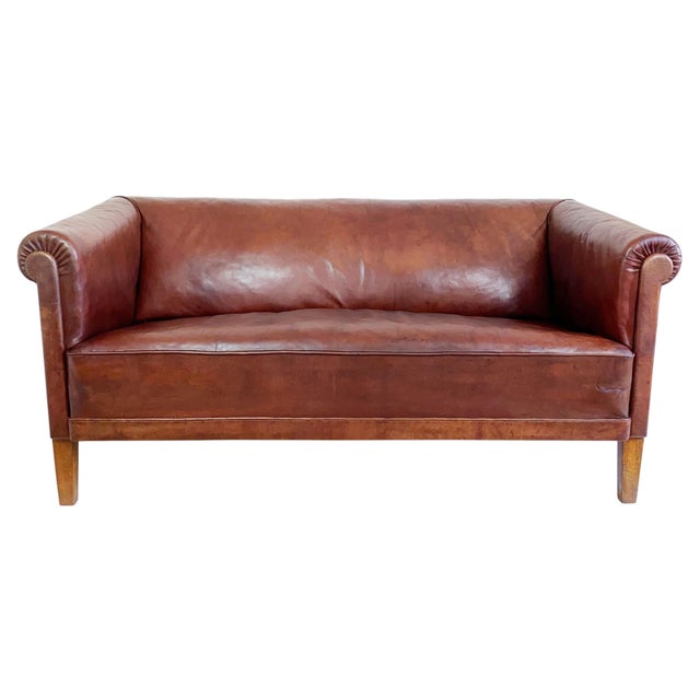 The sofa comes from a prestigious villa in Prague in the Bubeneč district, a villa directly adjacent to the Koukola Villa...