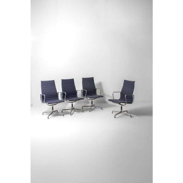 EA109 Office Chairs in Blue Grey Fabric by Charles and Ray Eames for Herman Miller, 1980s, Set of 6 For Sale - Image 11 of 18