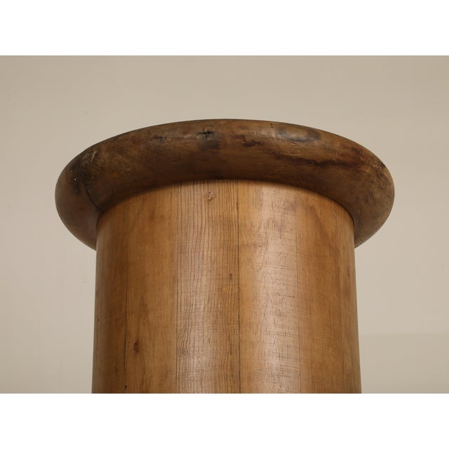 1930s Pair of Tall Fluted Decorative Wood Columns, C. 1930 For Sale - Image 5 of 13