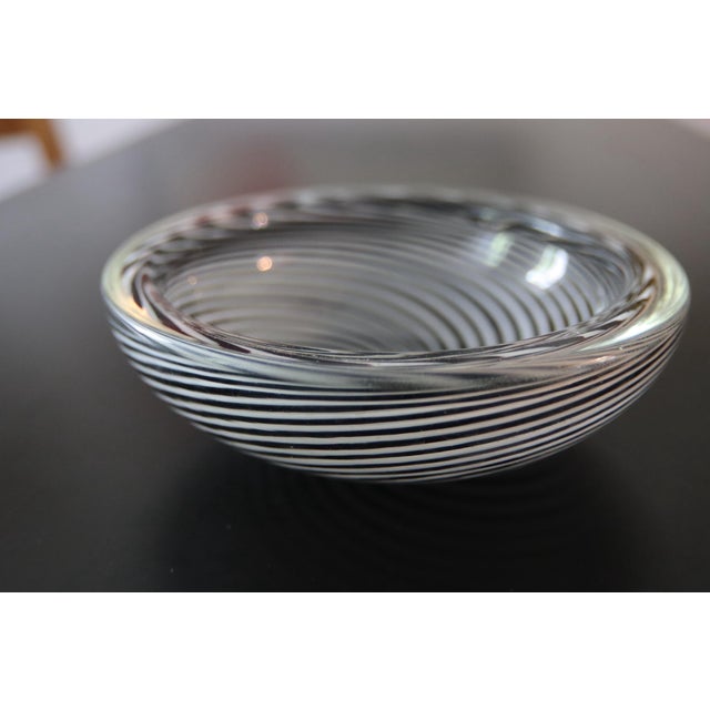 1950s Italian Mezza Filigrana Bowl in Murano Glass, 1950s For Sale - Image 5 of 7