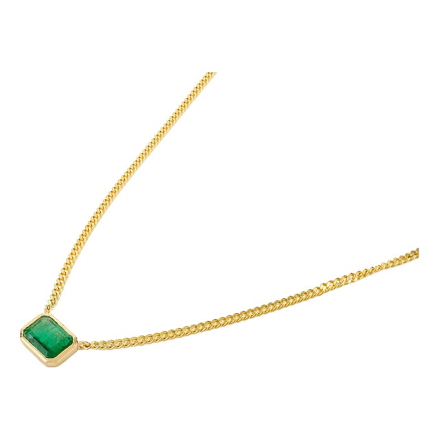 Natural Zambian Emerald Necklace in 14k Solid Yellow Gold For Sale