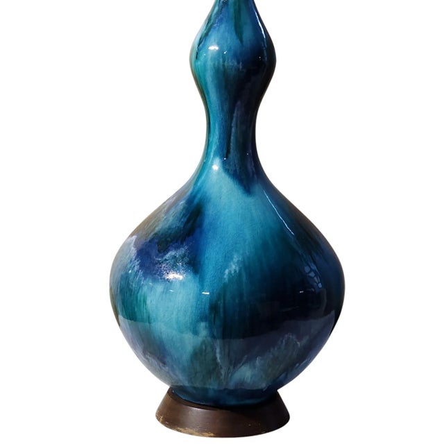 Mid-Century Modern Mid Century Modern Royal Haeger Large Double Gourd Ceramic Table Lamp With Shade For Sale - Image 3 of 7