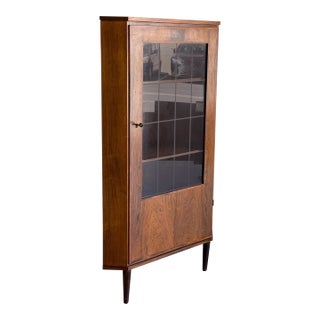 Vintage Danish Rosewood Corner Cabinet With Glass Door – Mid Century Modern Display Cabinet on Tapered Legs For Sale