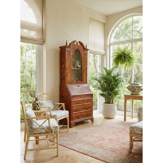 18th-Century Venetian Style Red & Gold Chinoiserie Bureau Cabinet For Sale - Image 10 of 12