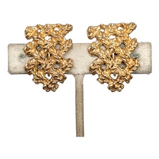 Vintage 1960s Signed Napier Goldtone Lattice Clip Earrings - 2 Pieces For Sale