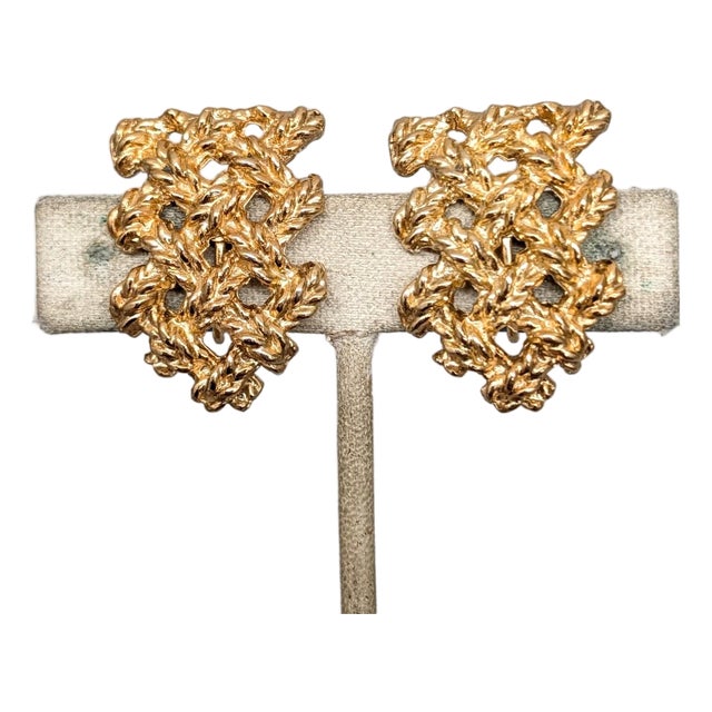 Vintage 1960s Signed Napier Goldtone Lattice Clip Earrings - 2 Pieces For Sale