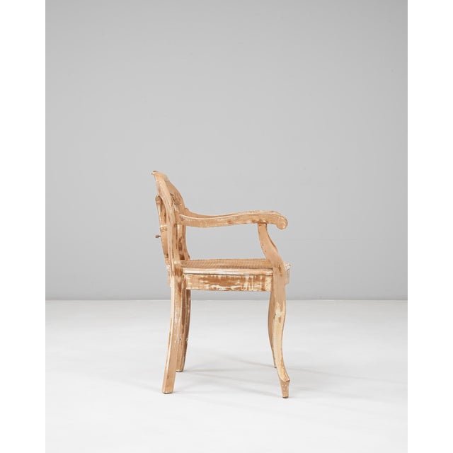 1900s French Louis XV Style Wood Patinated Open Armchair With Rattan Seat For Sale - Image 17 of 18