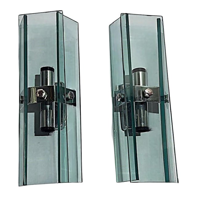 Late 20th Century Space Age Style Pair Italian Wall Sconces in Chrome Metal and Tempered Crystal For Sale