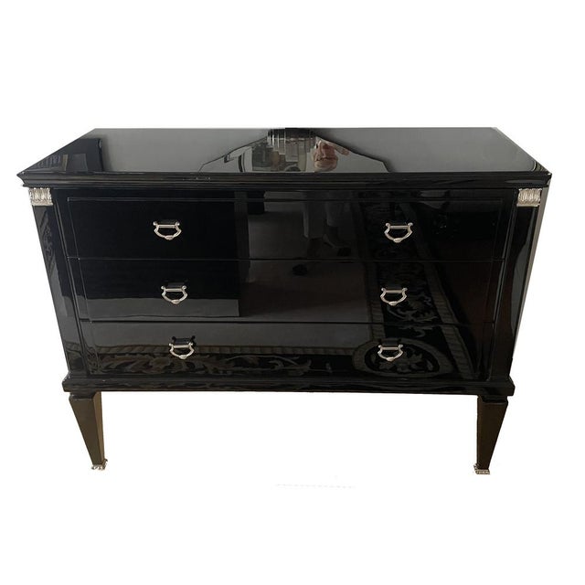 Art Deco Chest of Drawers, Belgium, 1940, in Very Good conditions. Designed 1920 to 1949 I have official proof of...