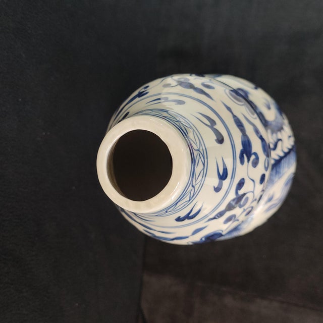Early 20th Century Chinese Ceramic Vase,Blue and White Porcelain Gourd Vase Hand Painted Flowers and Dragon Pattern For Sale - Image 5 of 12