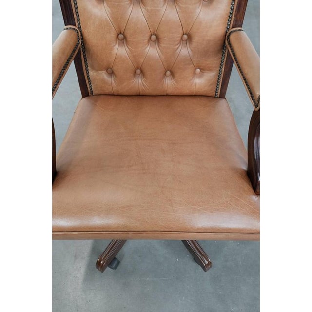 English-Style Chesterfield Swivel Office Chair in Cowhide and Wood For Sale - Image 6 of 18