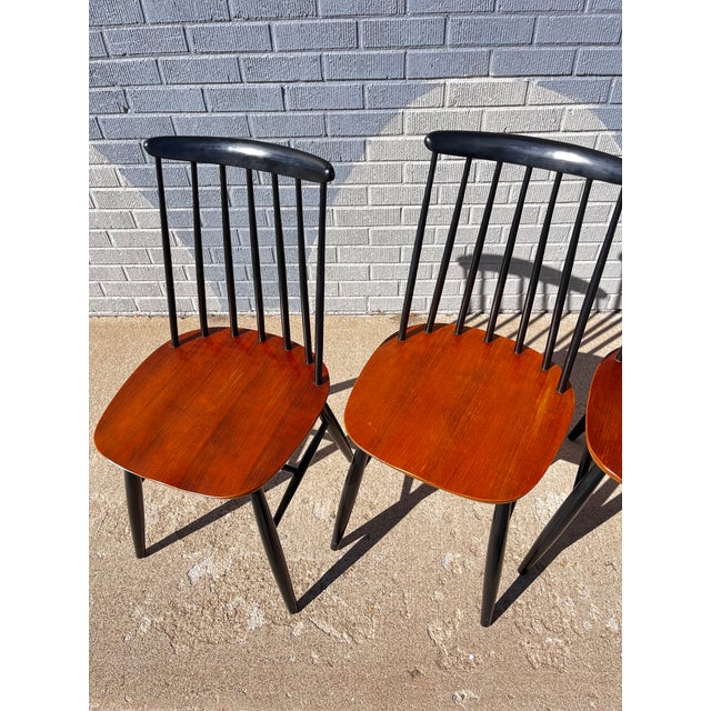 Set of 4 Fanett Dining Chairs in the Style of Ilmari Tapiovaara, Circa 1960 For Sale - Image 9 of 13