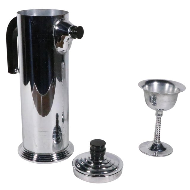Mid 20th Century Seven Piece Chrome Art Deco Cocktail Set Marked l.b. Chromium Plated For Sale - Image 9 of 15