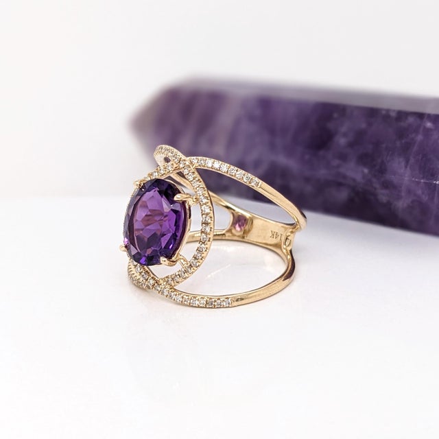 Amethyst Split Shank Ring with Natural Diamond Accents in Solid 14k Yellow Gold For Sale In Columbus - Image 6 of 9