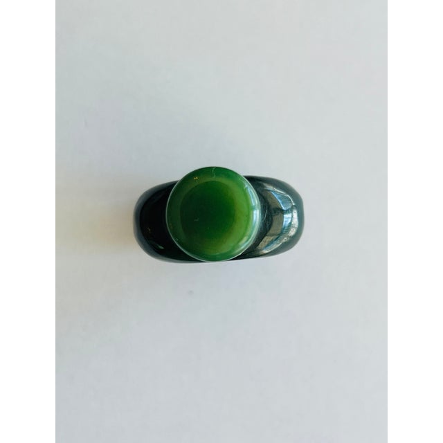 Nephrite Jade Snuff Bottle – Spinach Green With Jade Stopper For Sale In San Diego - Image 6 of 7