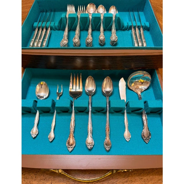 Wood Oneida Community Affection Silverplate 59 Pc Flatware Set W/ Chest For Sale - Image 7 of 10