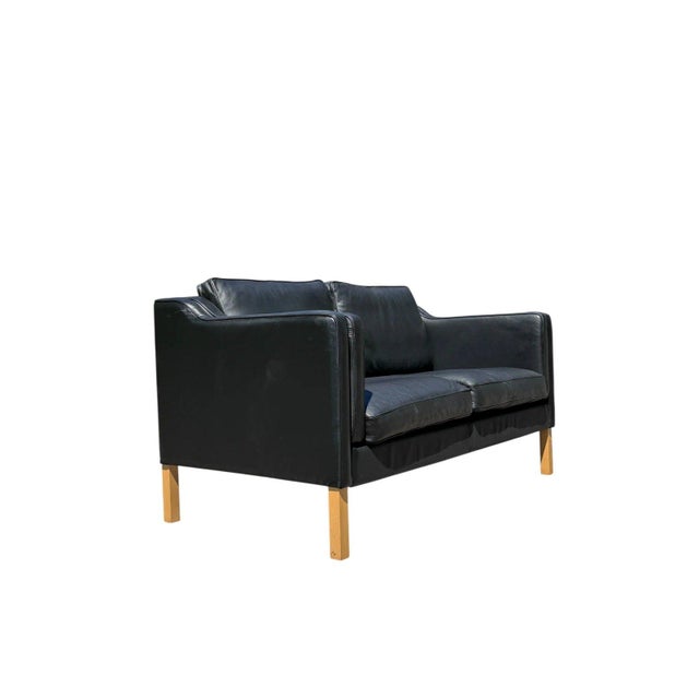 Mid-Century Modern Mid-Century Modern Black Leather Loveseat | Vintage Two Seater Sofa For Sale - Image 3 of 10