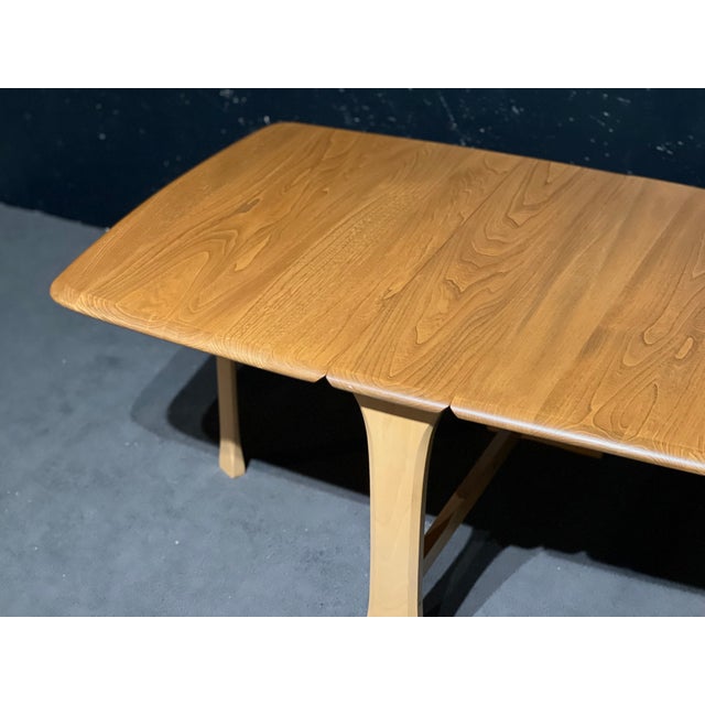1970s Small Occasional Table in Elm by Lucian Ercolani for Ercol, 1970s For Sale - Image 5 of 7