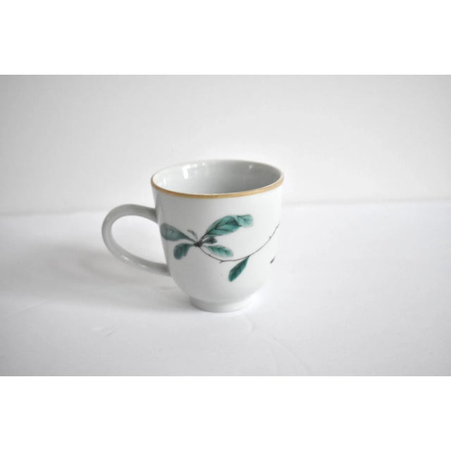 Late 20th Century Mottahedeh "Famille Verte" Coffee Cups - a Pair For Sale - Image 5 of 9