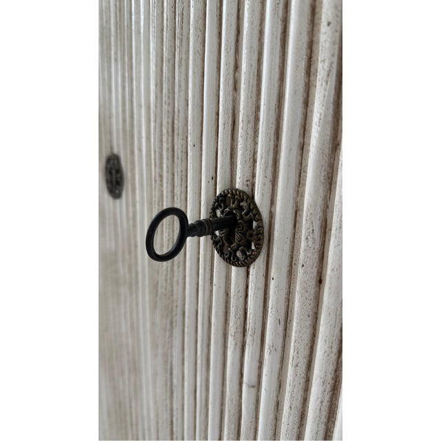 Late 20th Century Pair of Fluted Wood Gustavian Cabinets For Sale - Image 6 of 13