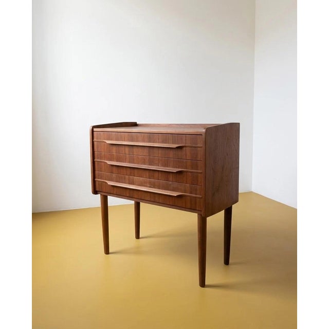 Vintage 1960s Danish teak nightstand, W 60 D 30 H 62 cm. Dimensions: Width: 60 cm Depth: 30 cm Height: 62 cm Design and...
