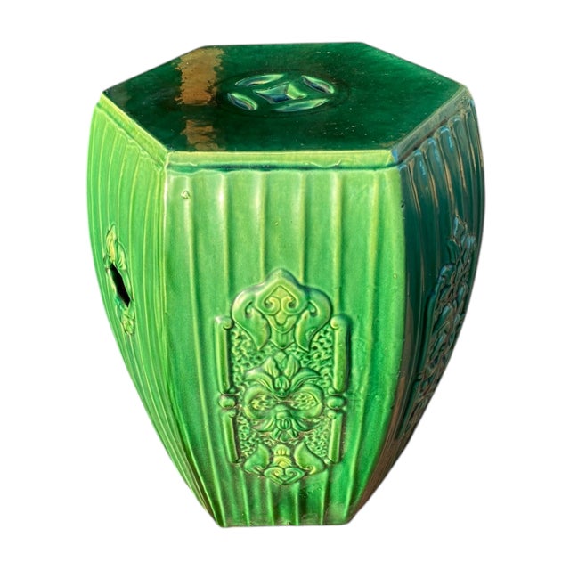 Beautiful antique Chinese emerald green garden seat/stool. Very attractive piece. 16"H x 12"W
