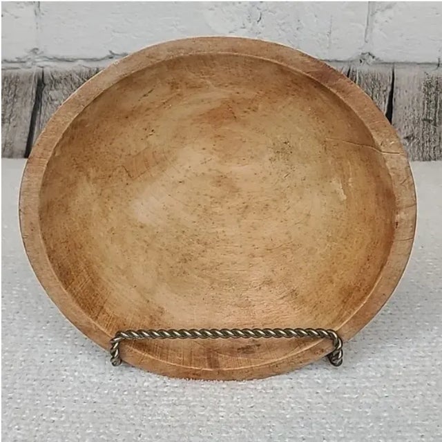 Ecru Mid-Century Modern Wooden Medium Hand Carved Dough/Salad Bowl For Sale - Image 8 of 12