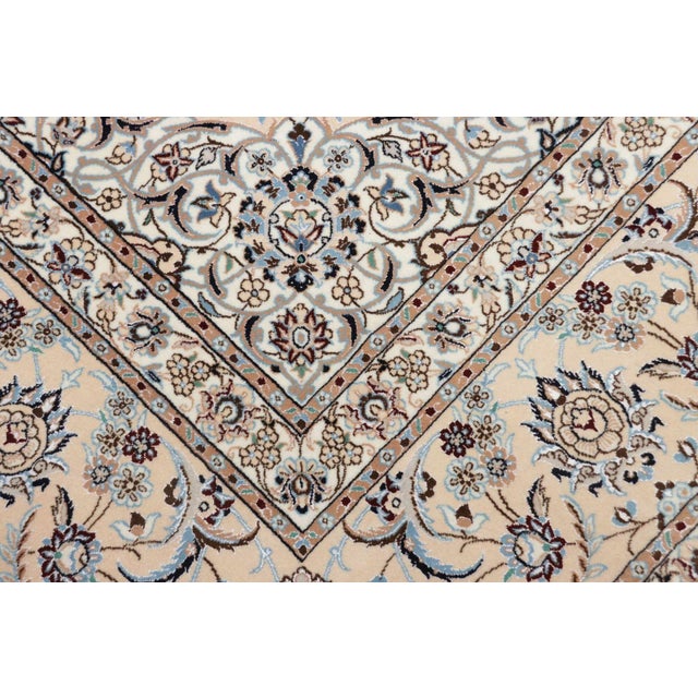 Middle Eastern Floral Pattern Hand-Knotted Rug For Sale - Image 6 of 11