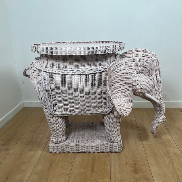 1970s Vintage Rattan Elephant Side Table attributed to Vivai del Sud, Italy, 1960-1970 For Sale - Image 5 of 18