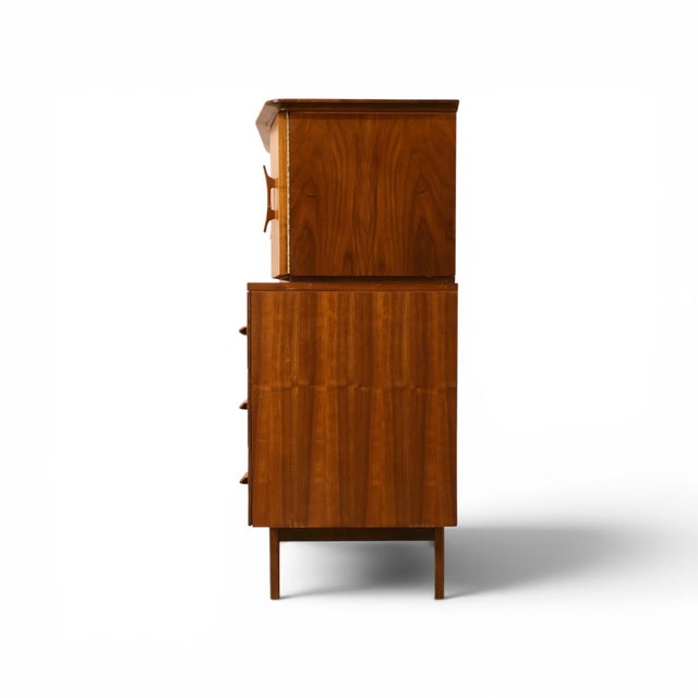 Young Manufacturing Sculptural Vintage Mid Century Modern Highboy Dresser C. 1960s, Attributed For Sale - Image 16 of 17