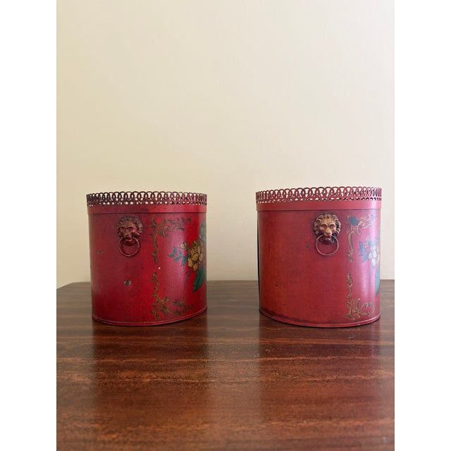 Metal Pair of Antique French Neoclassical Red & Gold Tole Cachepot With Lion Heads For Sale - Image 7 of 10