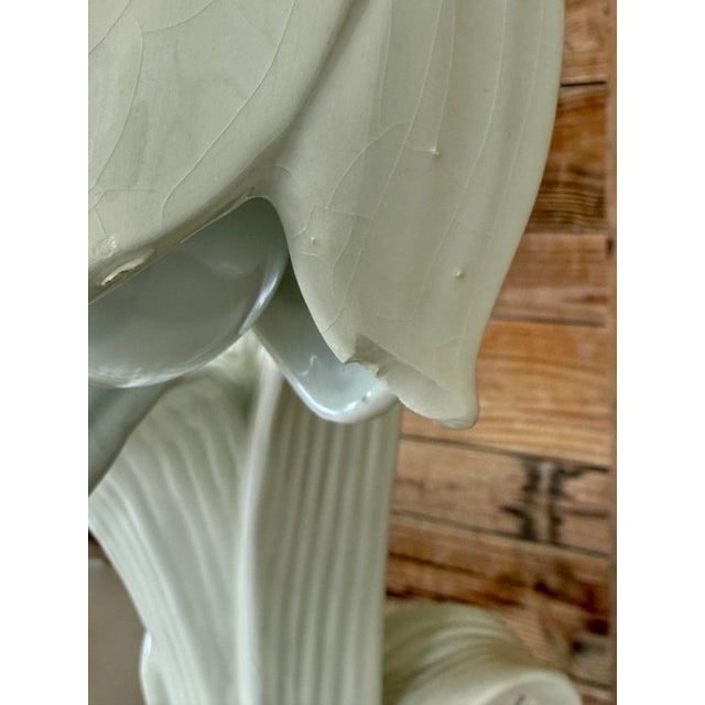 Traditional Pair of Mid-20th Century Italian Porcelain Lily Flower Table Lamps For Sale - Image 3 of 12