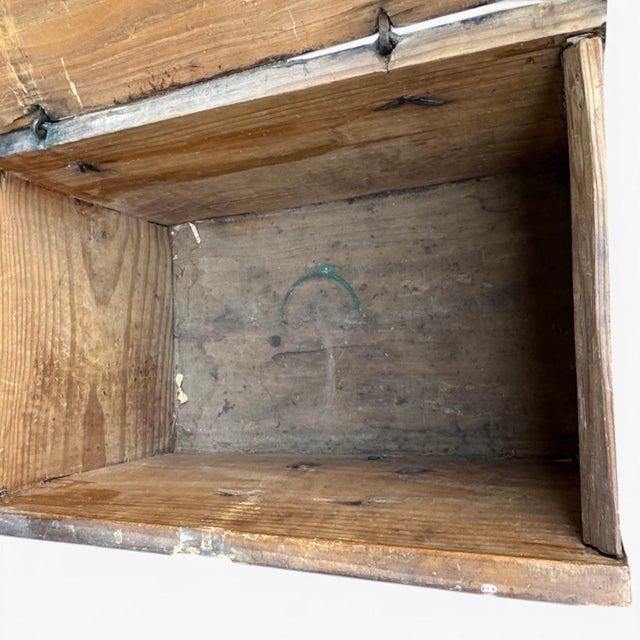 Antique 18th Century Wooden Trunk Coffer – Primitive Dovetail Chest For Sale - Image 9 of 16