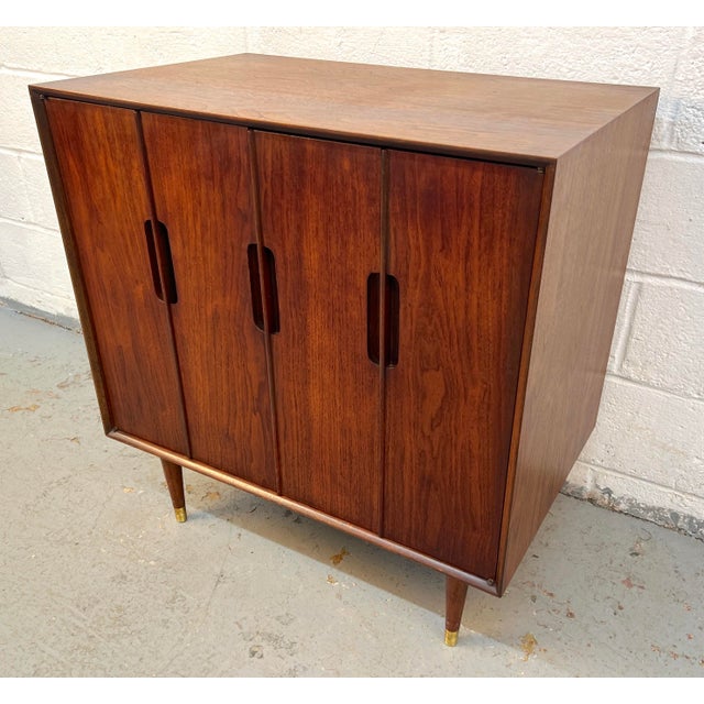 Mid-Century Modern Unique Mid-Century Modern Stereo Cabinet For Sale - Image 3 of 14