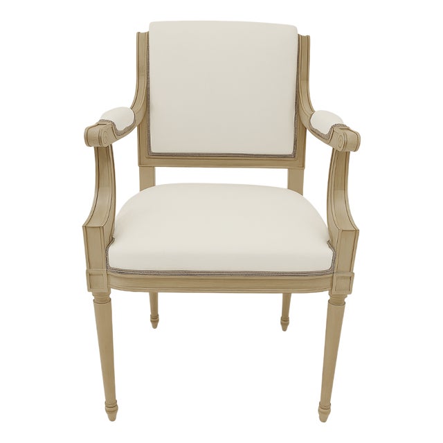Louis XVI Style Hampton Armchair in White, 2010s For Sale
