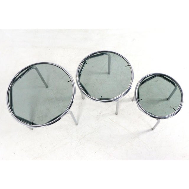 Italian Round Chrome Nesting Tables with Smoked Glass, Set of 3 For Sale - Image 9 of 16