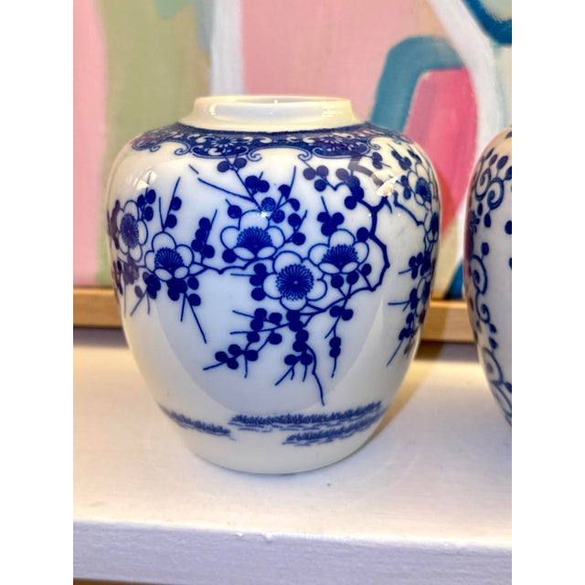 Mid 20th Century Small Blue and White Chinoiserie Porcelain Jars - A Pair For Sale - Image 11 of 11