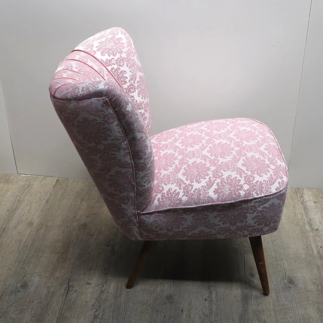 Mid-Century Pink Cocktail Chair with Wooden Legs For Sale - Image 13 of 15