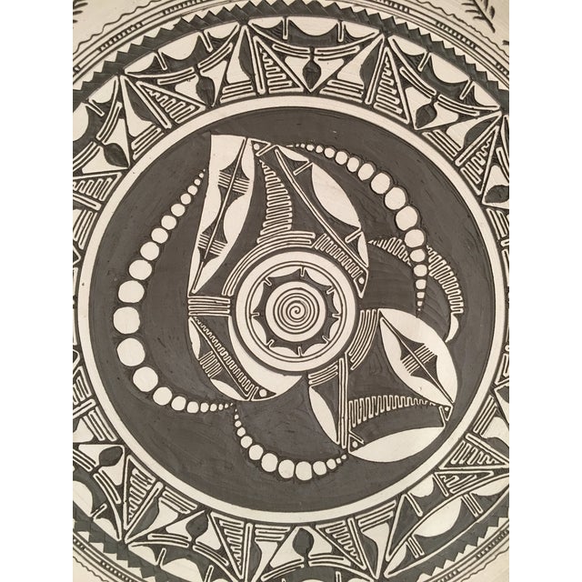 20th Century Stoneware Matte Dish With Ornamentals Relief Motifs For Sale - Image 6 of 7