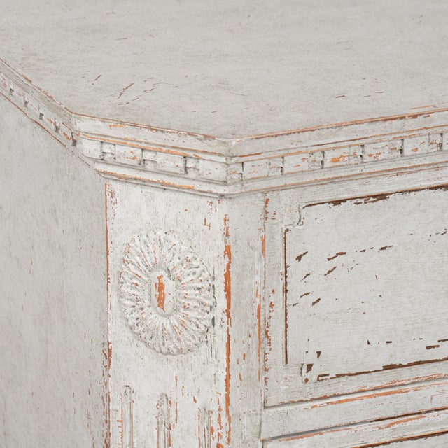 Wood Pair of 19th Century Swedish Gustavian Chests of Three Drawers For Sale - Image 7 of 12
